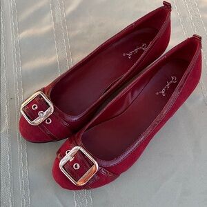 Qupid Women's Burgundy Buckle Flats size 7.5